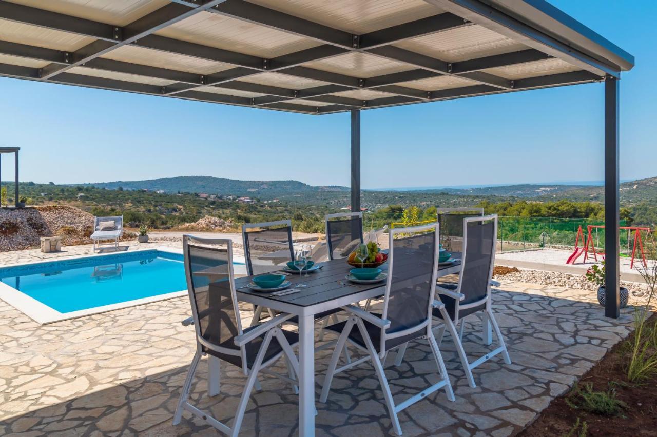Azalea Wine And Olive Hill Primosten Exterior photo